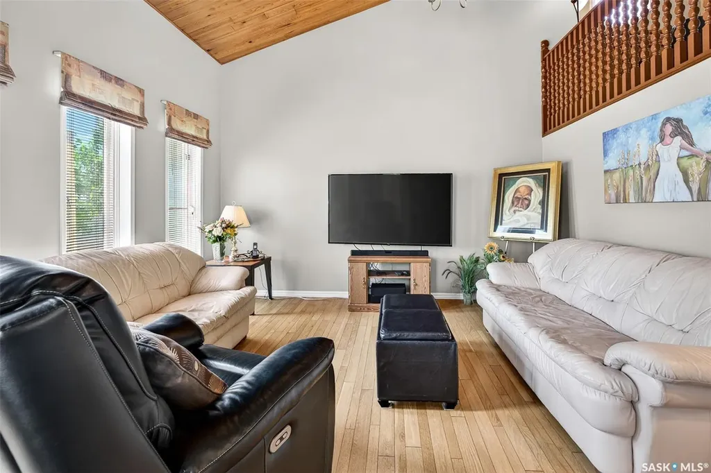 923 Laurier Street Moose Jaw SK S6H 2W5
