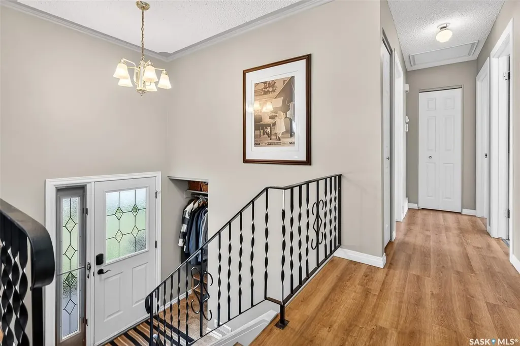 923 Laurier Street Moose Jaw SK S6H 2W5