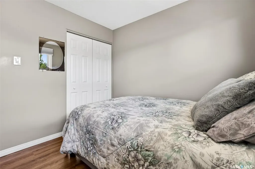 923 Laurier Street Moose Jaw SK S6H 2W5