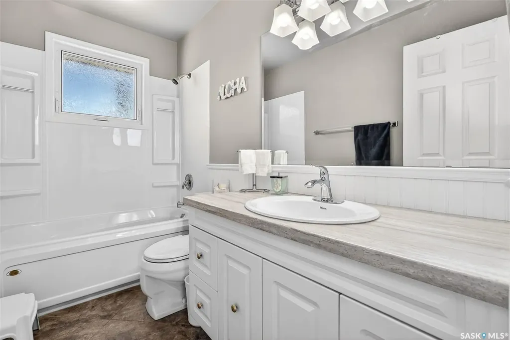 923 Laurier Street Moose Jaw SK S6H 2W5