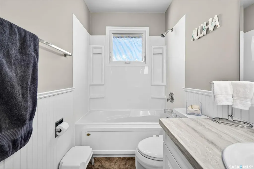 923 Laurier Street Moose Jaw SK S6H 2W5