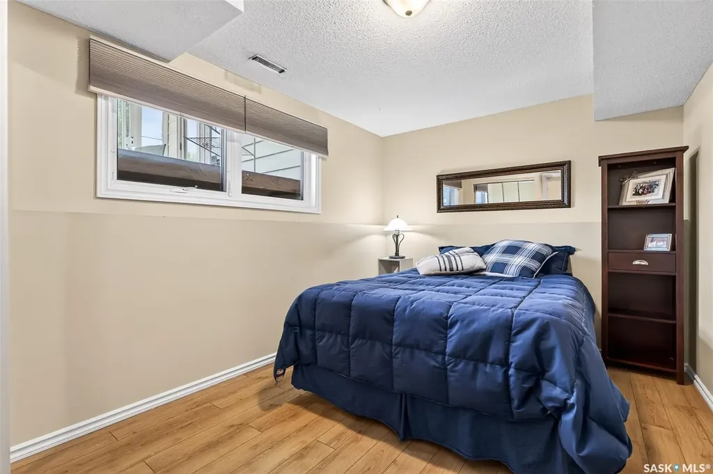 923 Laurier Street Moose Jaw SK S6H 2W5