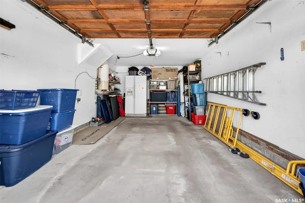 923 Laurier Street Moose Jaw SK S6H 2W5