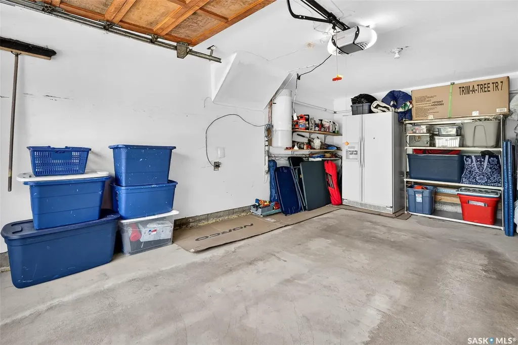 923 Laurier Street Moose Jaw SK S6H 2W5