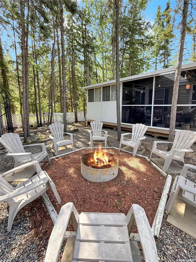 125 Cardinal Crescent Candle Lake SK S0J 3E0