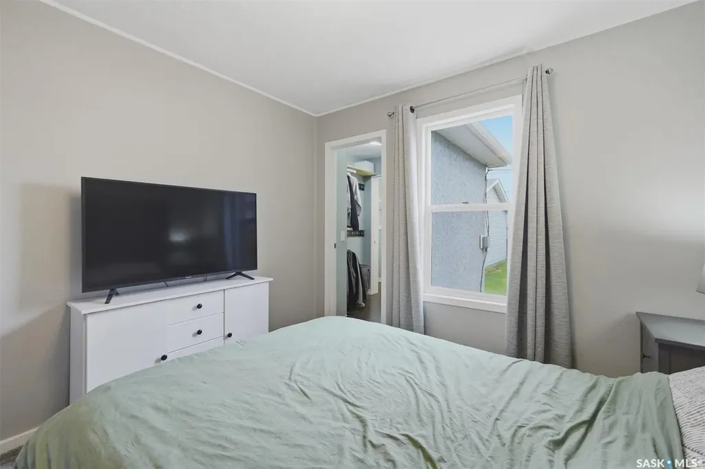 1002 O Avenue S Saskatoon SK S7M 2T2