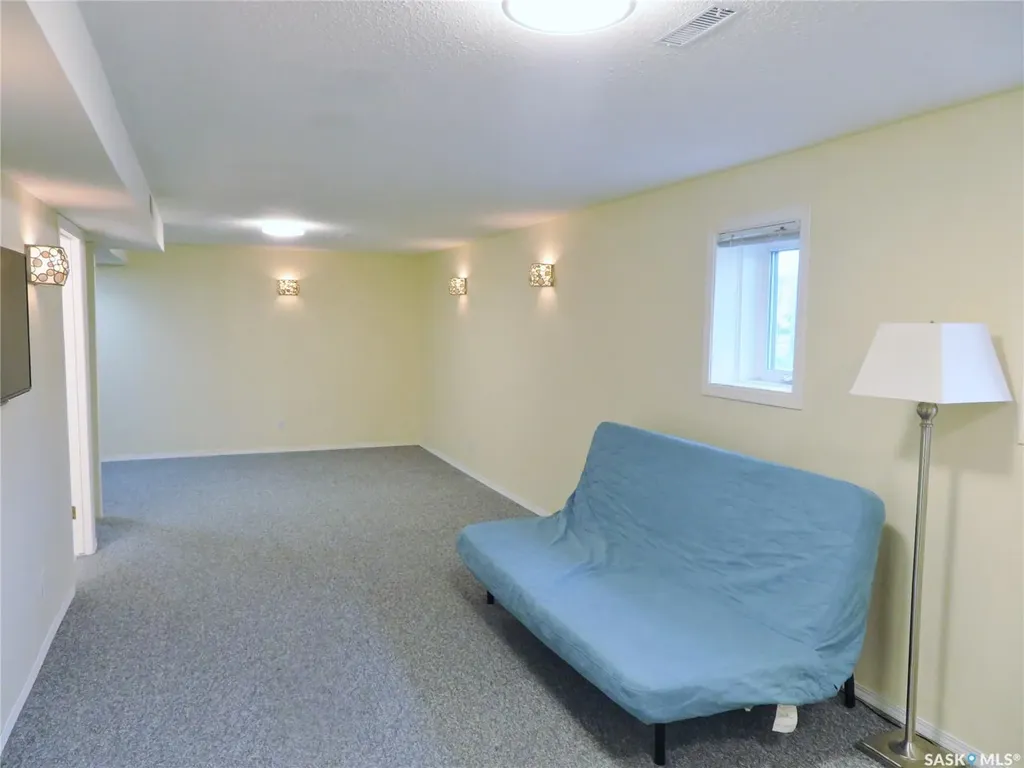 106 Caldwell Crescent Saskatoon SK S7M 5E2