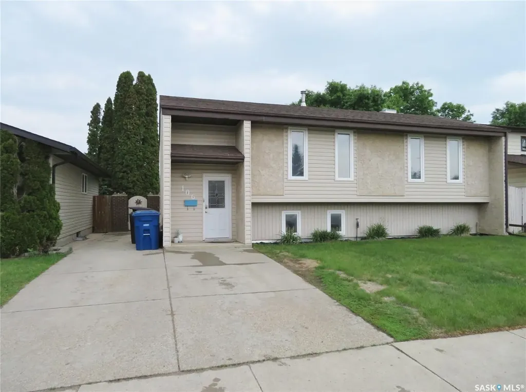 106 Caldwell Crescent Saskatoon SK S7M 5E2