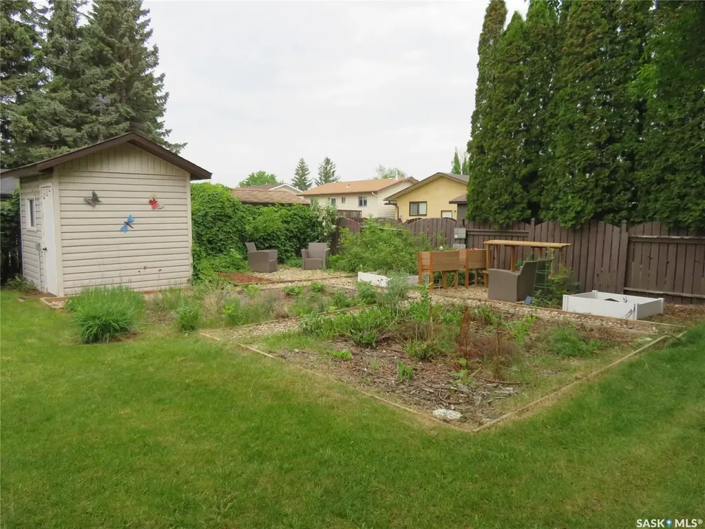 106 Caldwell Crescent Saskatoon SK S7M 5E2
