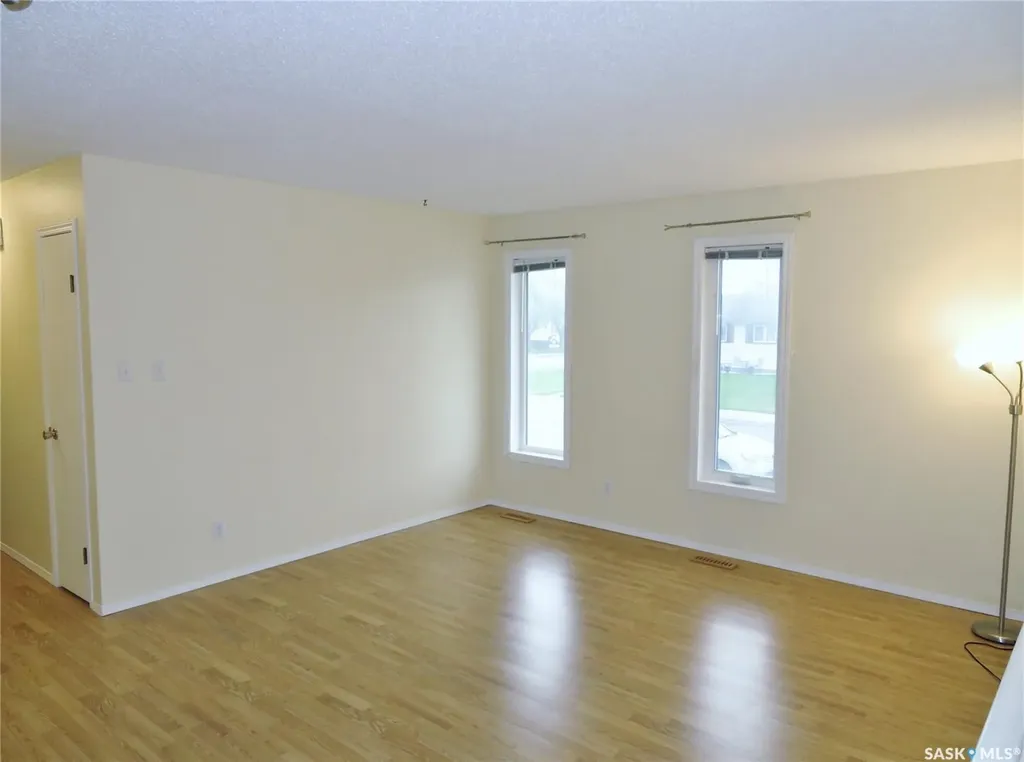 106 Caldwell Crescent Saskatoon SK S7M 5E2