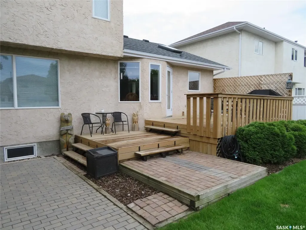 138 Lavalee Place Saskatoon SK S7J 5K7