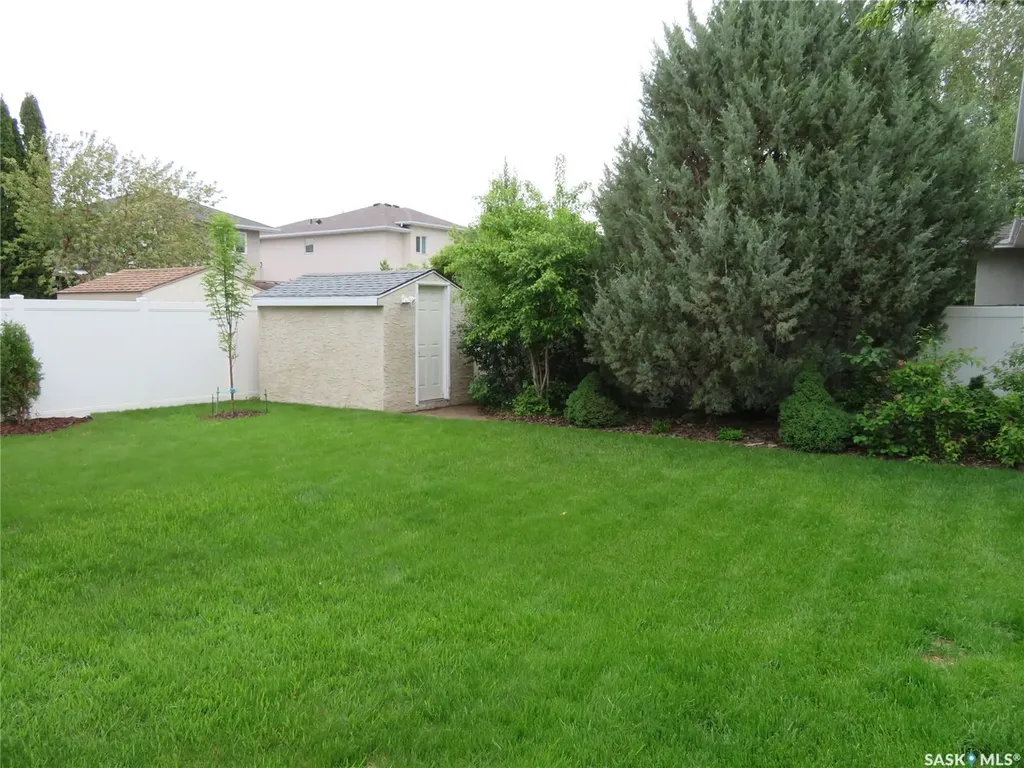 138 Lavalee Place Saskatoon SK S7J 5K7