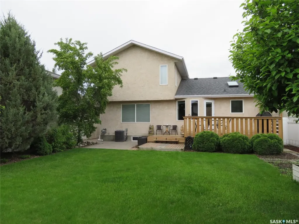 138 Lavalee Place Saskatoon SK S7J 5K7