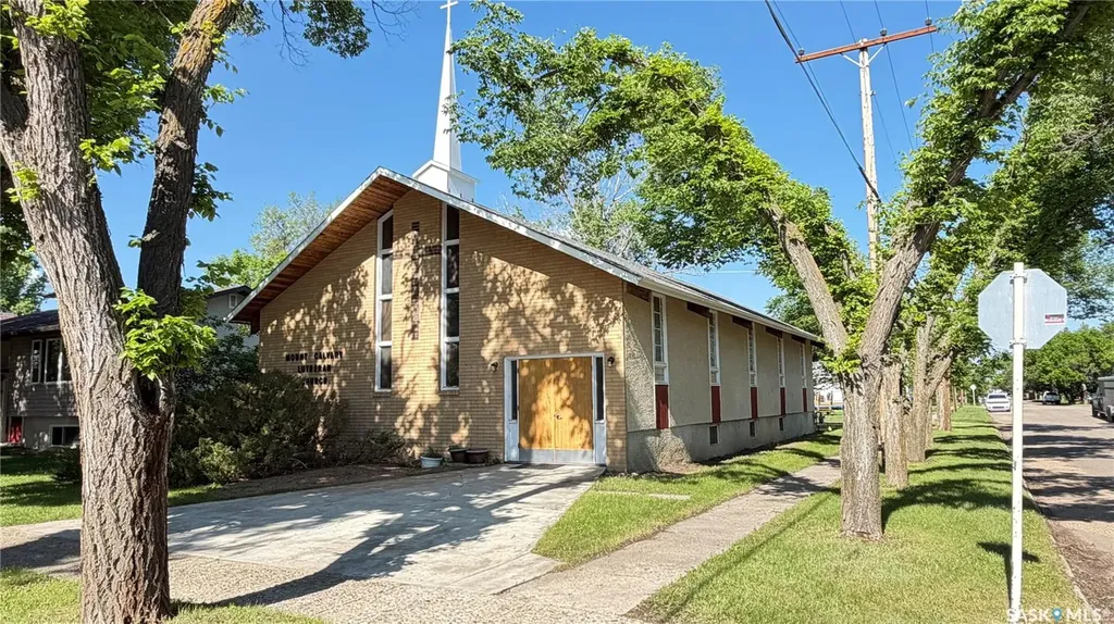 501 Harder Street Maple Creek SK S0N 1N0