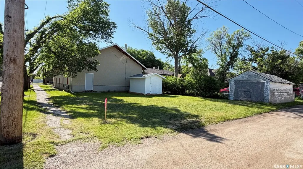 501 Harder Street Maple Creek SK S0N 1N0