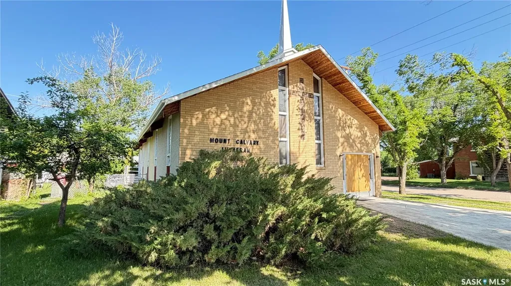 501 Harder Street Maple Creek SK S0N 1N0
