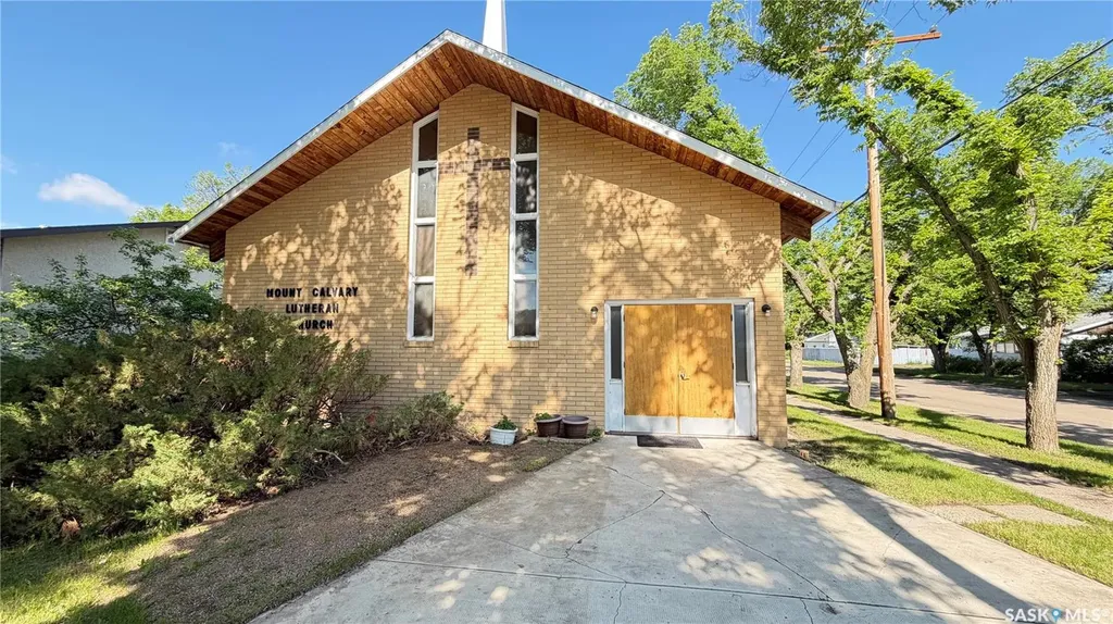 501 Harder Street Maple Creek SK S0N 1N0