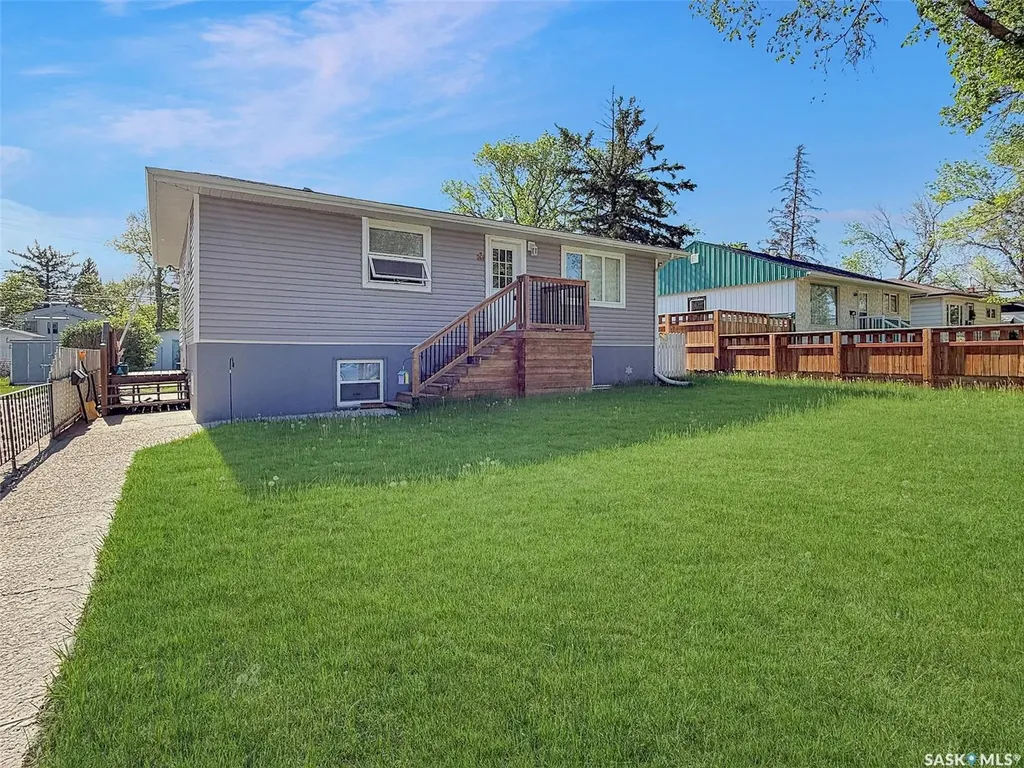 168 2nd Avenue SE Swift Current SK S9H 3H9