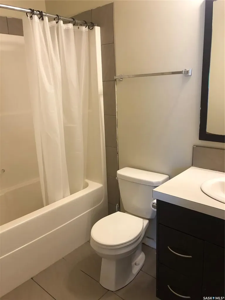 5625 Aerodrome Road Regina SK S4W 0M3