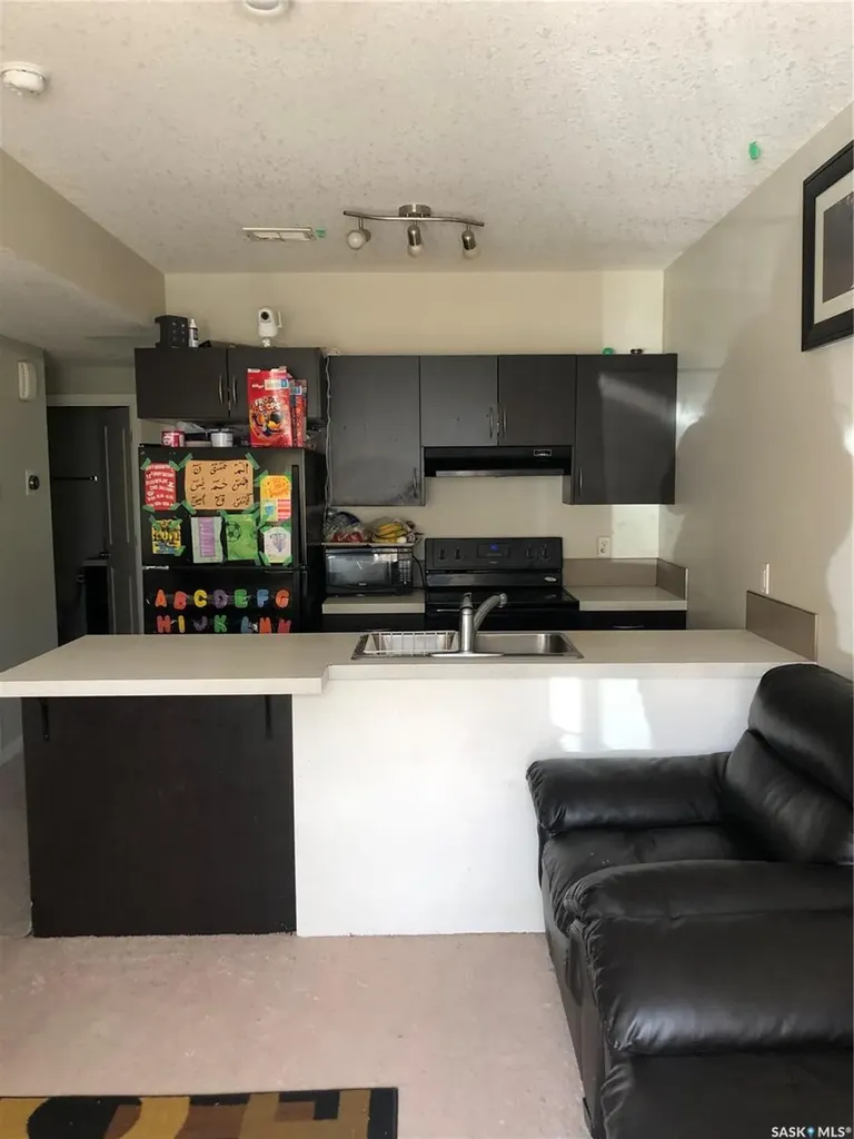 5625 Aerodrome Road Regina SK S4W 0M3