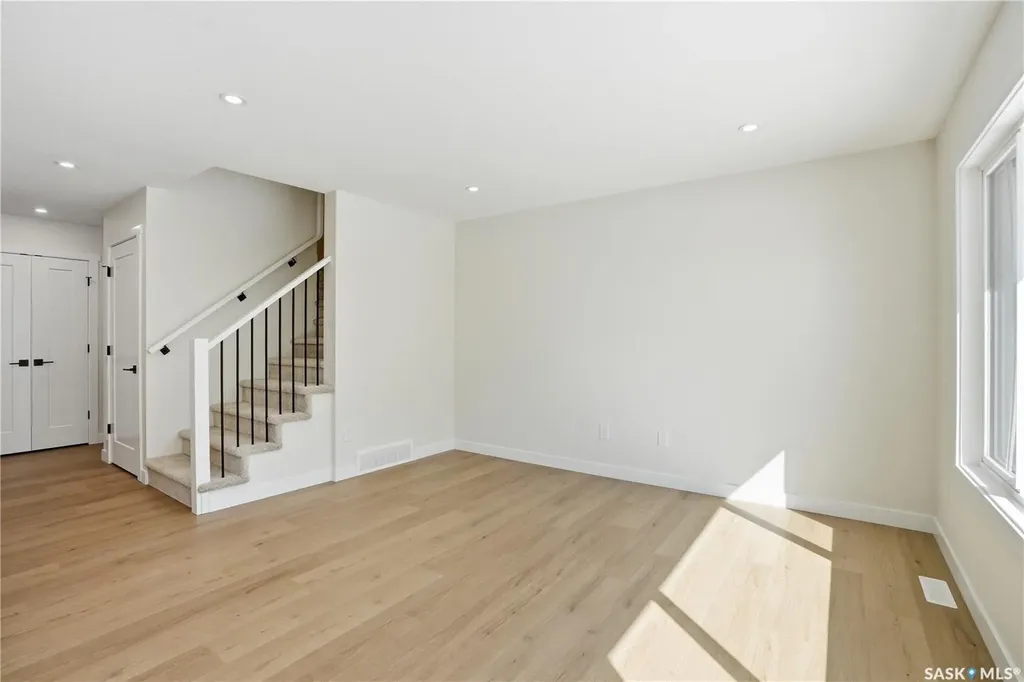 155 Mcfaull Way Saskatoon SK S7V 1Z9
