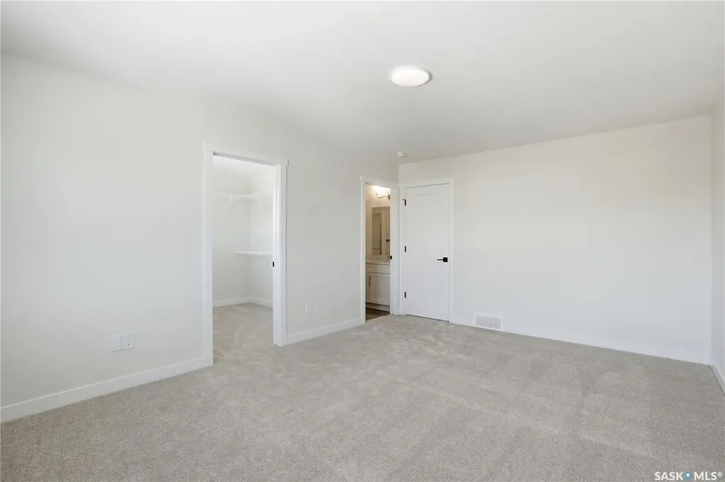 155 Mcfaull Way Saskatoon SK S7V 1Z9