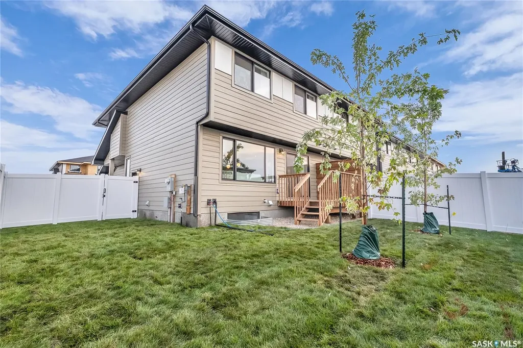 155 Mcfaull Way Saskatoon SK S7V 1Z9