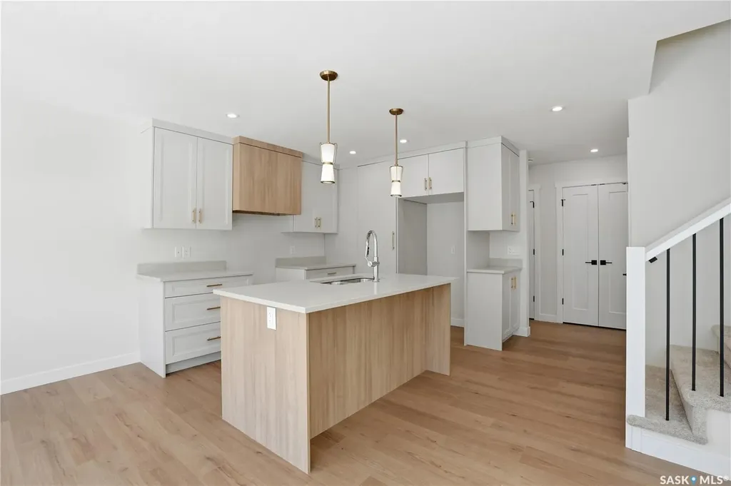 155 Mcfaull Way Saskatoon SK S7V 1Z9