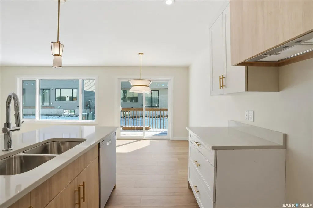 155 Mcfaull Way Saskatoon SK S7V 1Z9