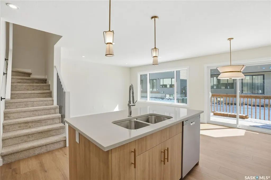 155 Mcfaull Way Saskatoon SK S7V 1Z9