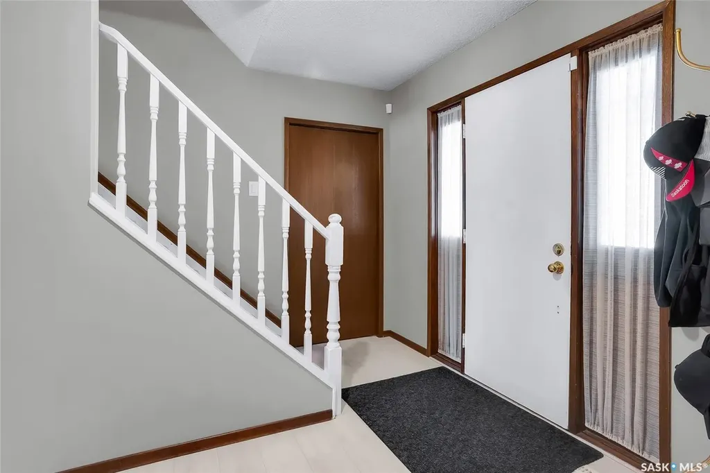 2 Cambridge Crescent Saskatoon SK S7H 3P8
