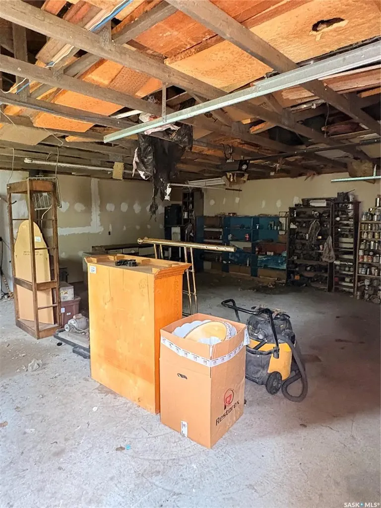 58 Lillooet Street W Moose Jaw SK S6H 4Y5