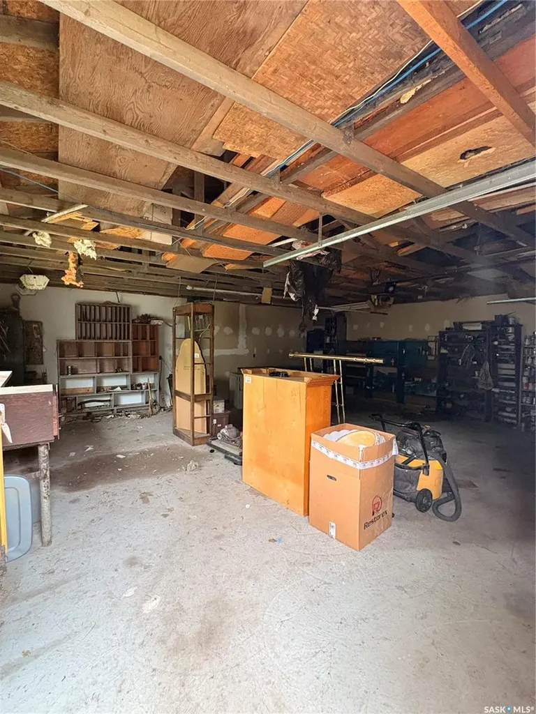 58 Lillooet Street W Moose Jaw SK S6H 4Y5