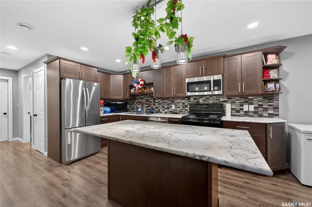 5306 Universal Crescent Regina SK S4W 0K7
