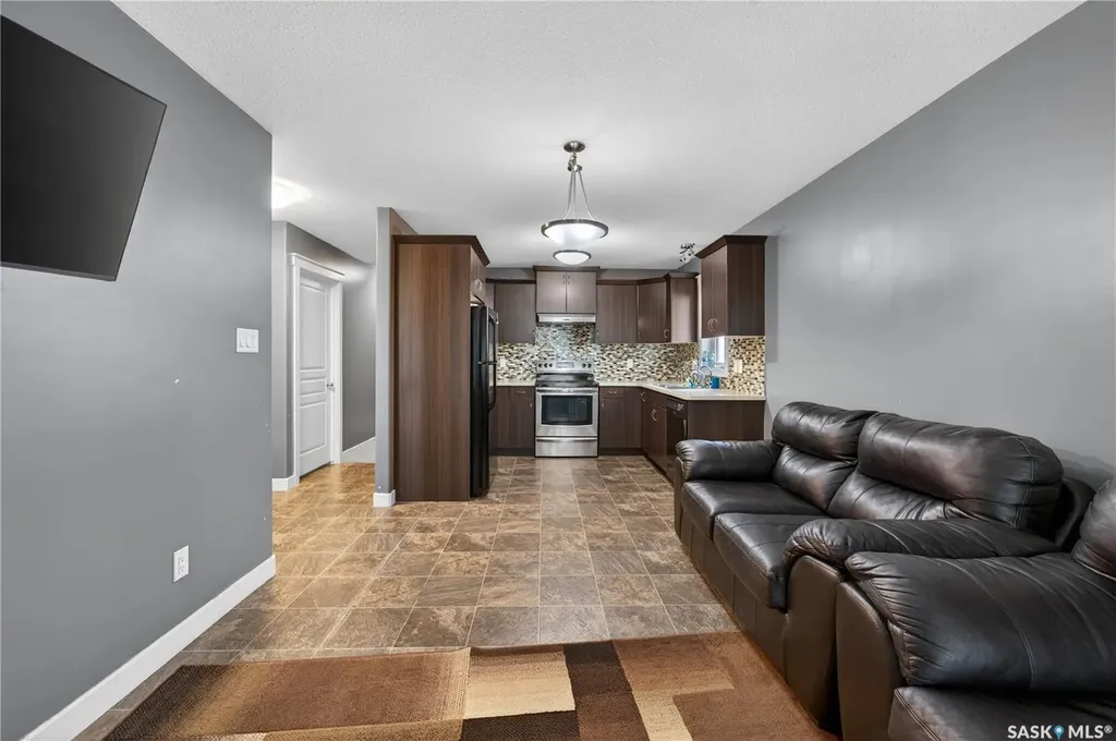5306 Universal Crescent Regina SK S4W 0K7
