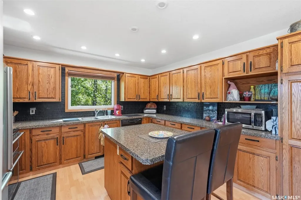 515 3rd Avenue Jansen SK S0K 2B0