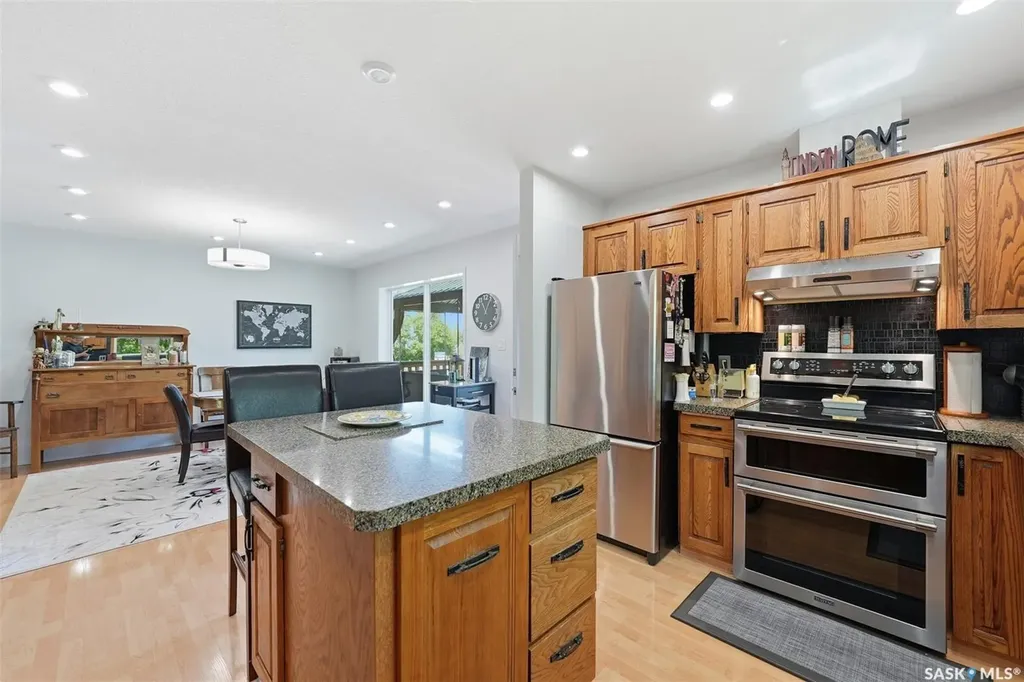 515 3rd Avenue Jansen SK S0K 2B0