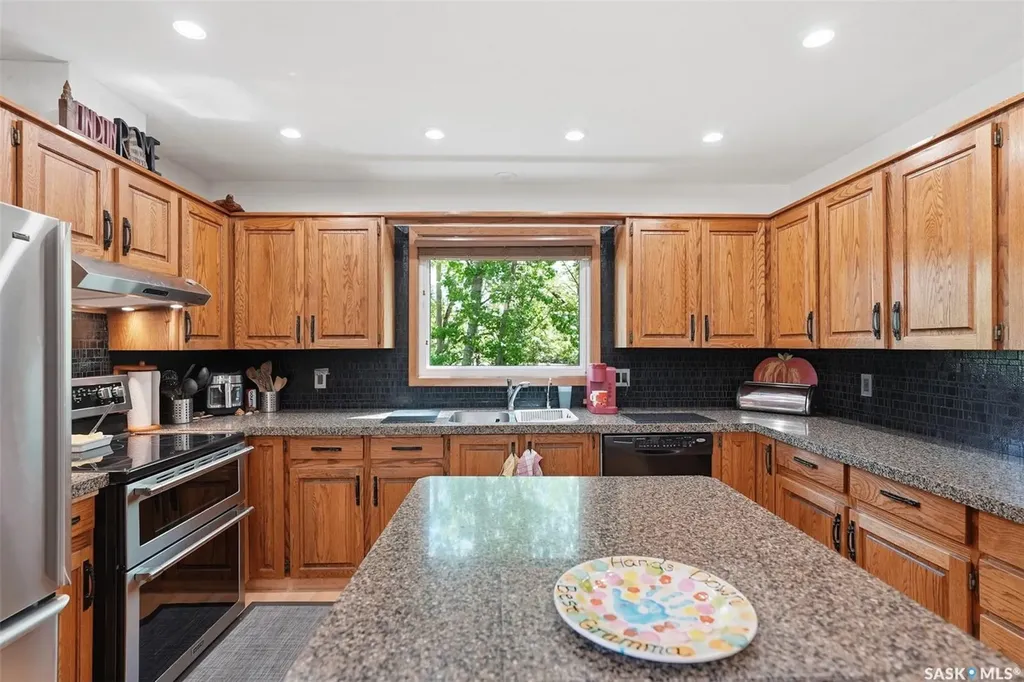 515 3rd Avenue Jansen SK S0K 2B0