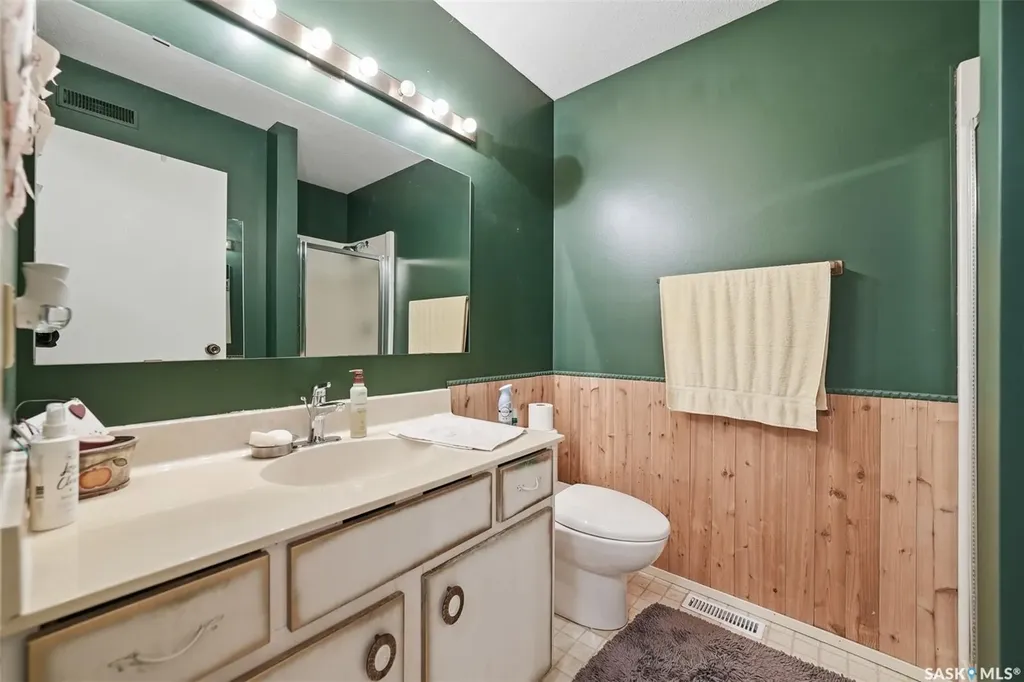 515 3rd Avenue Jansen SK S0K 2B0