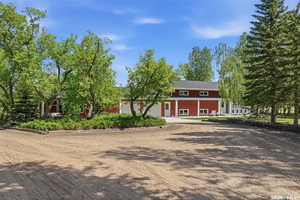 515 3rd Avenue Jansen SK S0K 2B0