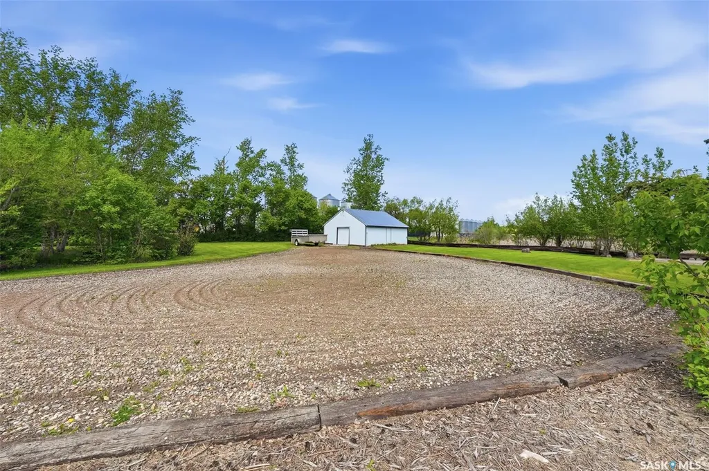515 3rd Avenue Jansen SK S0K 2B0
