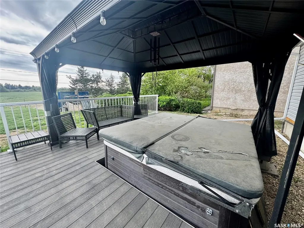 515 1st Street NW Preeceville SK S0A 3B0