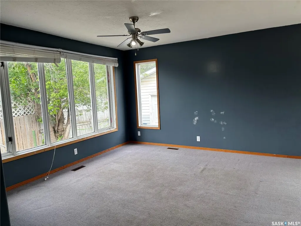 1012 Stadacona Street E Moose Jaw SK S6H 0K9