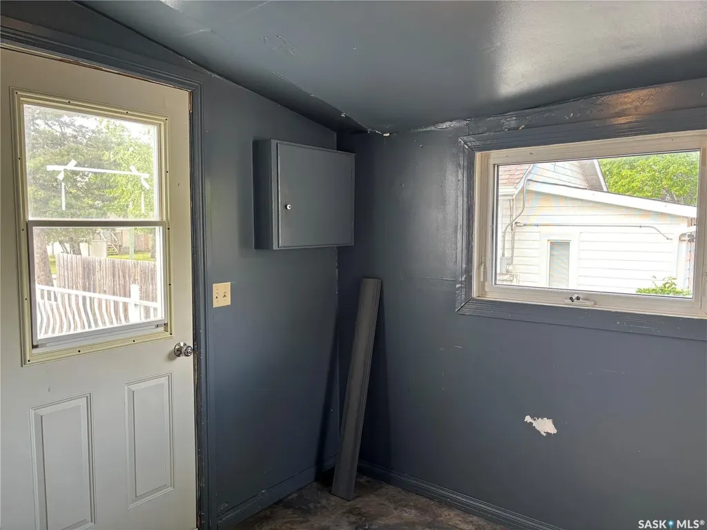 1012 Stadacona Street E Moose Jaw SK S6H 0K9