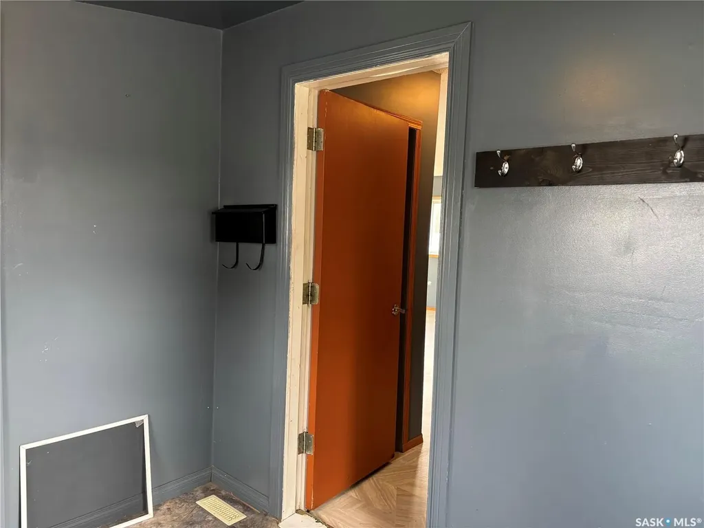 1012 Stadacona Street E Moose Jaw SK S6H 0K9