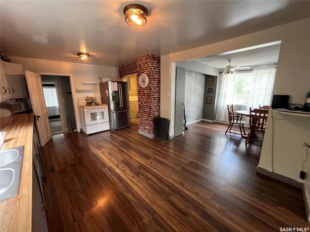 326 Saskatchewan Avenue Kerrobert SK S0L 1R0