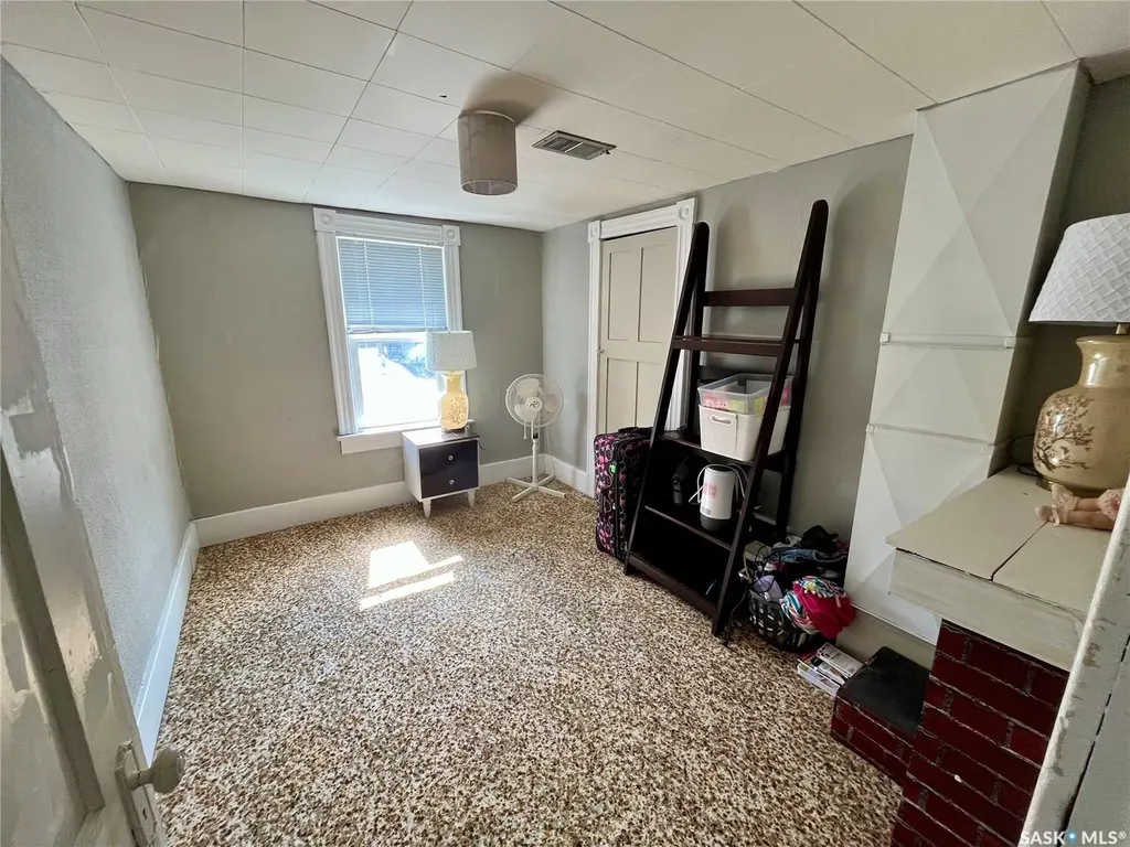326 Saskatchewan Avenue Kerrobert SK S0L 1R0