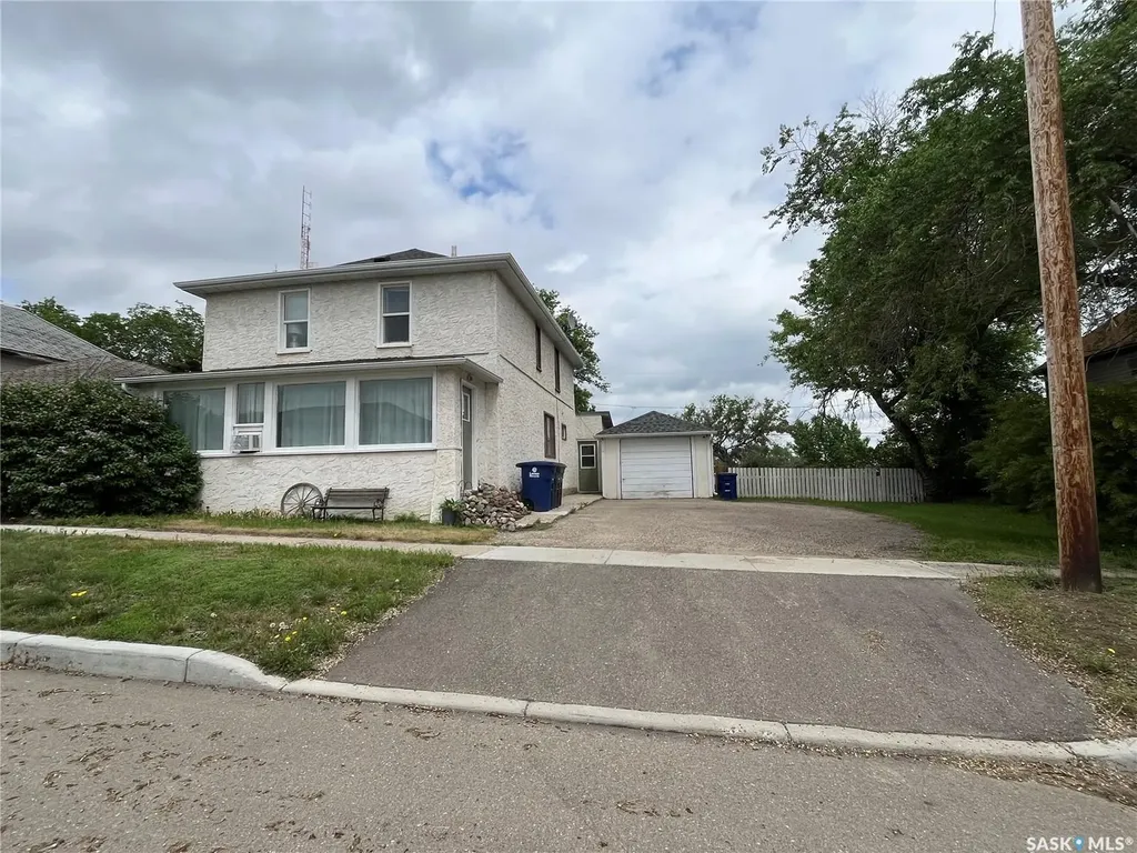 326 Saskatchewan Avenue Kerrobert SK S0L 1R0