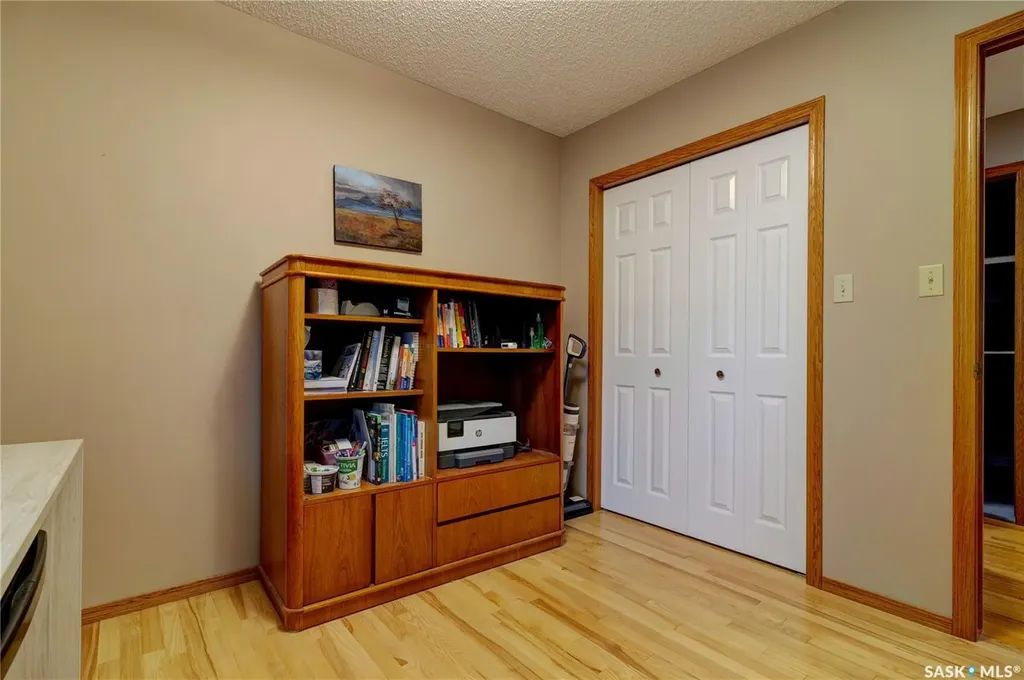 214 Par Place N Regina SK S4Y 1H3