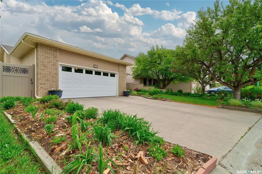 214 Par Place N Regina SK S4Y 1H3